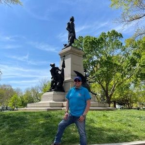 Meet your Posher, Leonardo